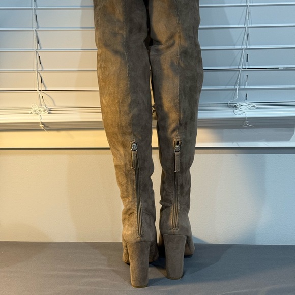 Steve Madden Women's 7M Emotions Taupe Over The Knee Boots - Picture 16 of 16